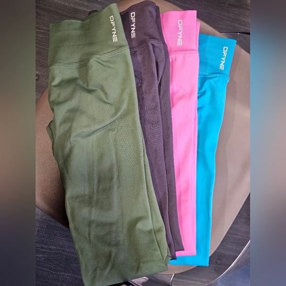 Dfyne Pants - Bundle Of 4 DFYNE Dynamic Scrunch Booty Compression Leggings Womens Size XS